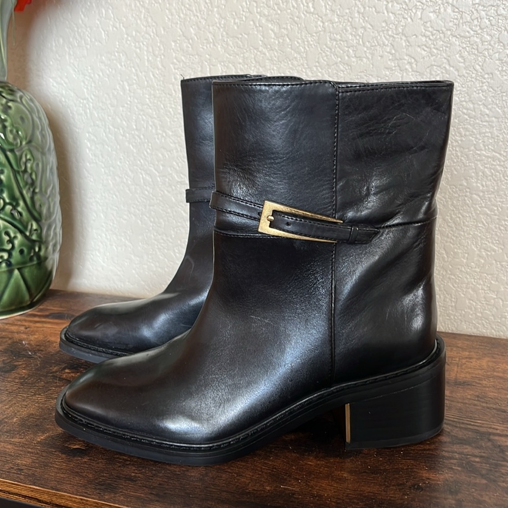 🆕 Vince Camuto Gali black leather buckle bootie